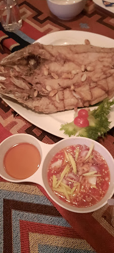 วาวี คอฟฟี่ @ชมจันทร์ เฮือ ฮักมูล - การบริการอาหารและที่พัก