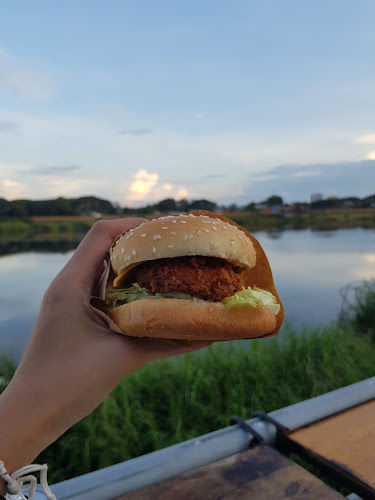 bennie burgers - อำเภอเมืองอุบลราชธานี