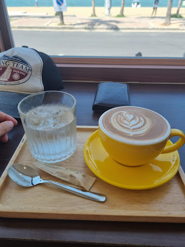 Opinii despre Albatross Coffee Roasters în อำเภอบางละมุง - การบริการอาหารและที่พัก