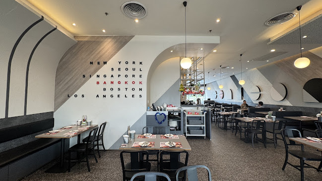 เลขที่ 98, 98/1 หมู่ที่ 5 ศูนย์การค้าเซ็นทรัลวิลเลจ ห้องเลขที่ A104 ชั้น 1 ตำบลบางโฉลง อำเภอบางพลี สมุทรปราการ 10540