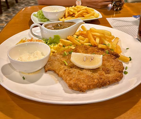 Opinii despre Torti's Biergarten în อำเภอบางละมุง - การบริการอาหารและที่พัก