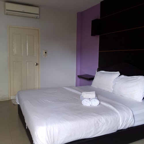 ถ. อุบล - ตระการ ในเมือง เมือง อุบลราชธานี 34000