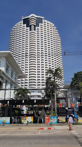 Comentarii opinii despre DEE BEACH PUB & RESTAURANT