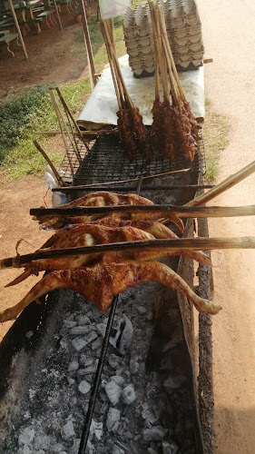 ร้านแม่รัตน์ไก่ย่าง