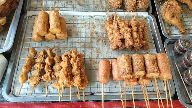 ช.ไก่ทอด - การบริการอาหารและที่พัก