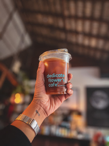 Opinii despre Dedicate Flower’s Cafe în อำเภอหาดใหญ่ - การบริการอาหารและที่พัก