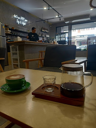 HYPE Coffee Bar (ที่จอดรถอยู่ชั้นใต้ดิน ทางลงอยู่ติดกับร้าน) - อำเภอหาดใหญ่