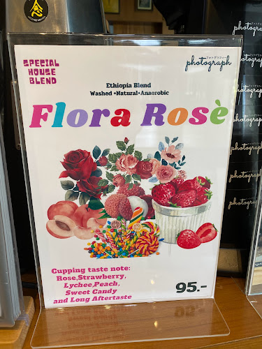 Photograph Coffee House - การบริการอาหารและที่พัก