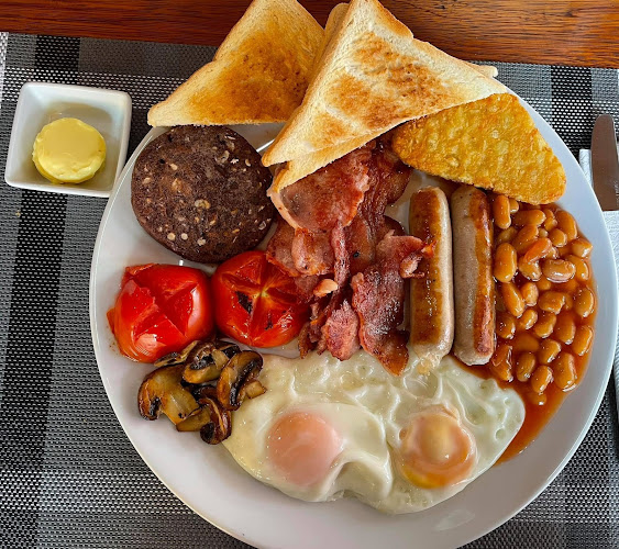 Opinii despre แฟnบอยส์ คาเฟ่ & เรสเตอรองท์ în อำเภอกะทู้ - การบริการอาหารและที่พัก