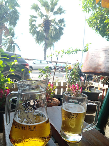 Opinii despre Green Tree Rest. & Pub în อำเภอบางละมุง - การบริการอาหารและที่พัก