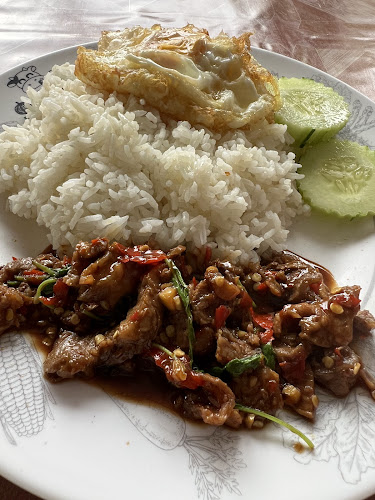 Roti Phuket โรตีภูเก็ต (โรตีพระเสวย) - การบริการอาหารและที่พัก