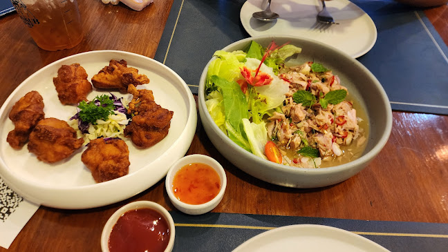 306 ถ. นริศร ตำบลตลาดใหญ่ อำเภอเมืองภูเก็ต ภูเก็ต 83000