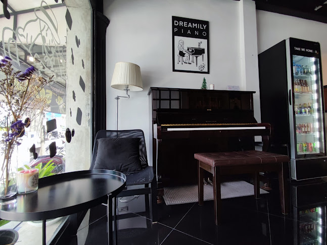 357 ถ. ศรีสุนทร ตำบลเชิงทะเล อำเภอถลาง ภูเก็ต 83110