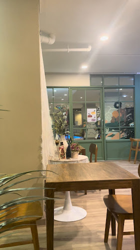 Comentarii opinii despre Shalala Cafe' X Studio (ชาลาล่า คาเฟ่)