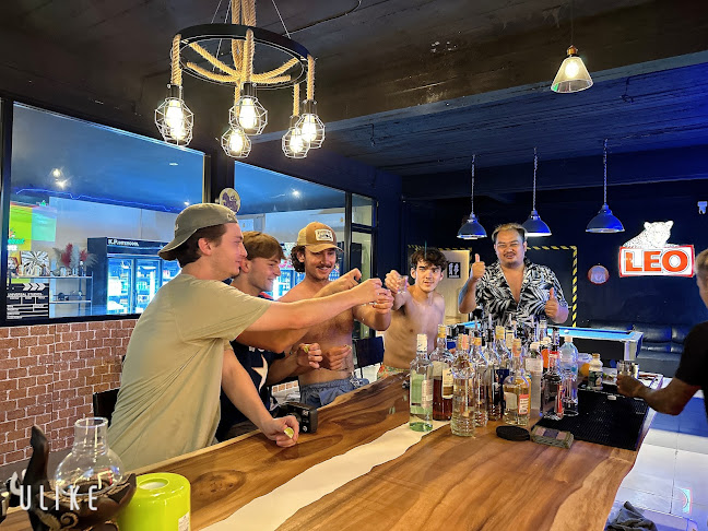 Samui Beer สมุยเบียร์ บาร์แอนด์เรสเตอรองท์ เกาะสมุย - การบริการอาหารและที่พัก