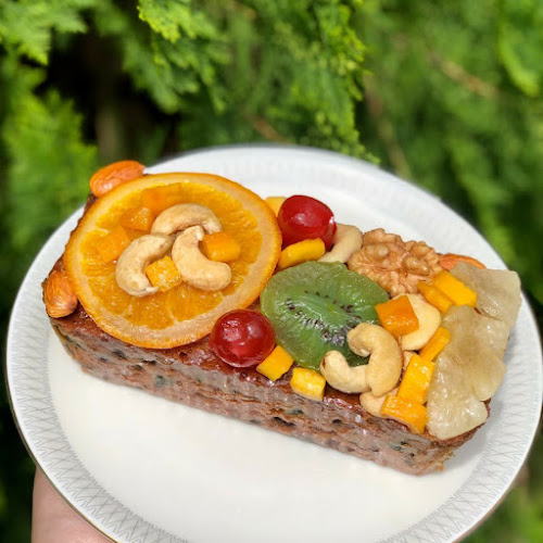 K&M Blossom Bakery - การบริการอาหารและที่พัก