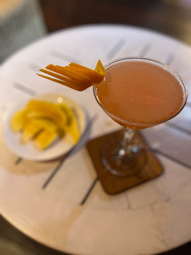 โอเชี่ยนบาร์ - การบริการอาหารและที่พัก