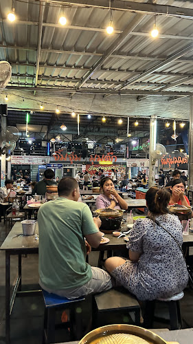 ร้านจิ้มจุ่มมุมตึก - การบริการอาหารและที่พัก