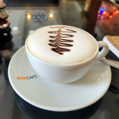 Opinii despre ลาฟาบริคเฟรนเบเกอรี่ în Koh Samui - การบริการอาหารและที่พัก