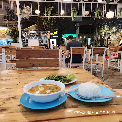 Nongploy Soi 3 - การบริการอาหารและที่พัก
