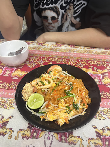 Opinii despre Rosthip Restaurant în อำเภอกะทู้ - การบริการอาหารและที่พัก