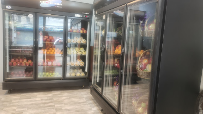 เค้กพิชญา สาขา2(แยกถนนประชาอุทิศ) - การบริการอาหารและที่พัก