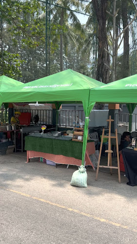 Kata Beach Day Market