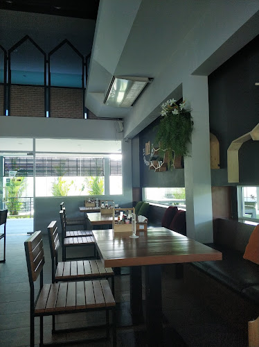 Comentarii opinii despre N1 Cafe' & Green