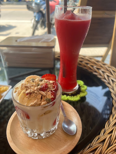 Little Mook Cafe - การบริการอาหารและที่พัก