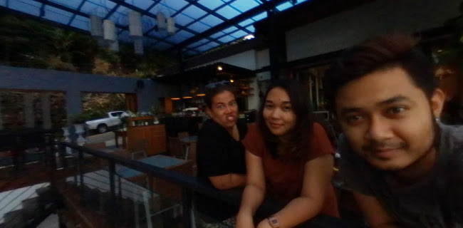 Phuket View Cafe - การบริการอาหารและที่พัก