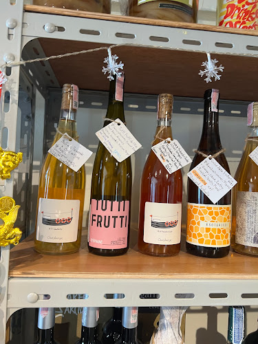 Opinii despre CLOUD MARKT în อำเภอเมืองภูเก็ต - การบริการอาหารและที่พัก