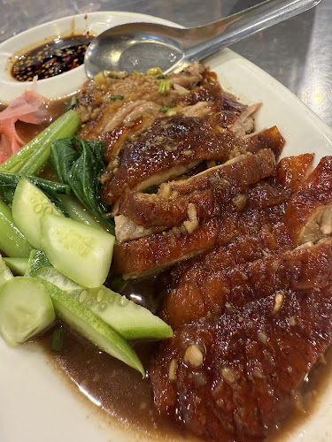 Opinii despre เตียกุ่ยฮวดก๋วยเตี๋ยวเป็ด บางนาตราด กม.19 (Tiaguihuad restaurant) în อำเภอบางพลี - การบริการอาหารและที่พัก