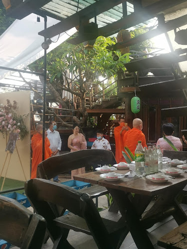 Comentarii opinii despre 18 Mongkut Library Restaurant