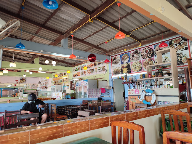 Family Seafood - การบริการอาหารและที่พัก