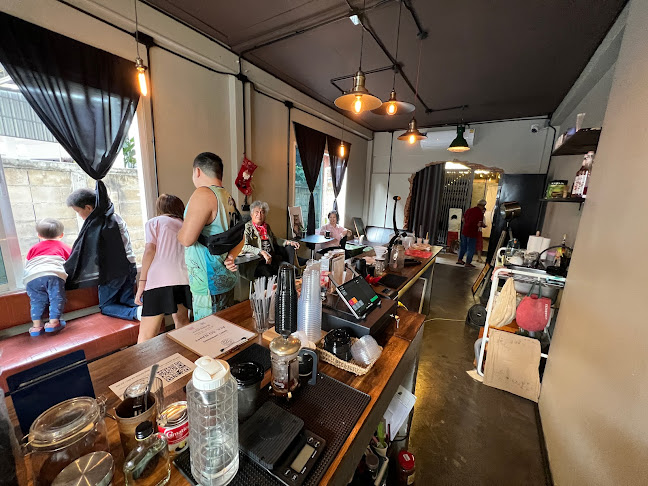 Comentarii opinii despre Slowlight slow-bar คาเฟ่แอนด์บาร์