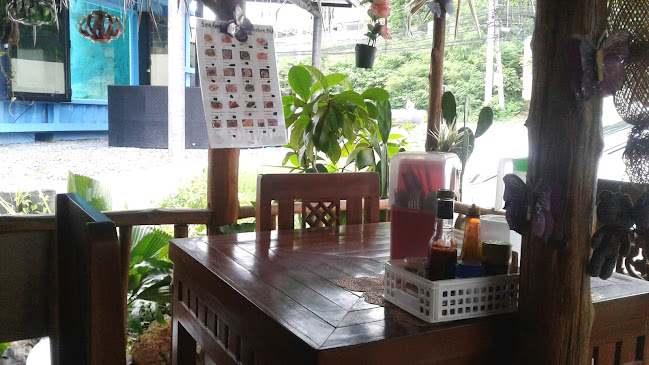 Roxanne Bar 1 - การบริการอาหารและที่พัก