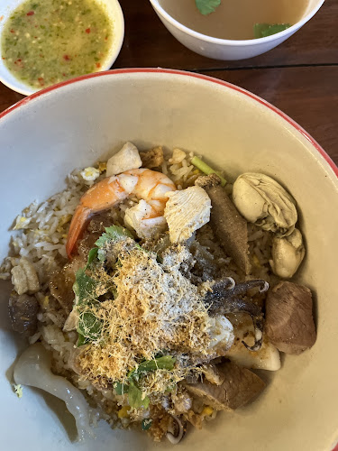 Opinii despre ข้าวต้มปลา ปัญญาชน & เบียร์วุ้น în อำเภอบางละมุง - การบริการอาหารและที่พัก