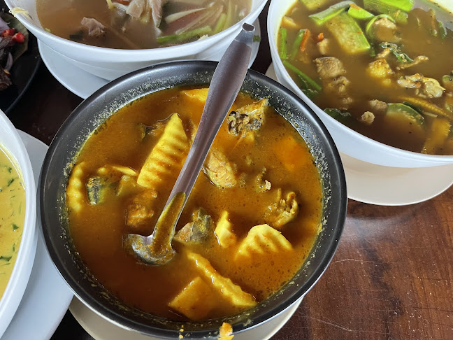 Comentarii opinii despre ร้านอาหารแสงทองโภชนา