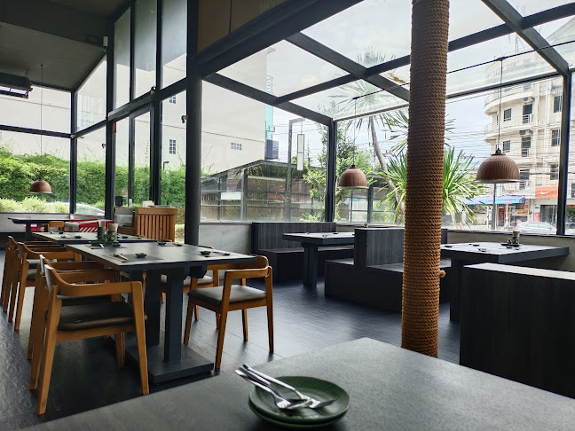 Hashi Japanese Restaurant & Izakaya