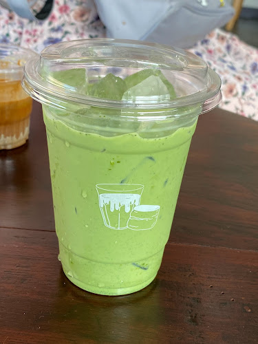 DIRTY & SCONE - การบริการอาหารและที่พัก