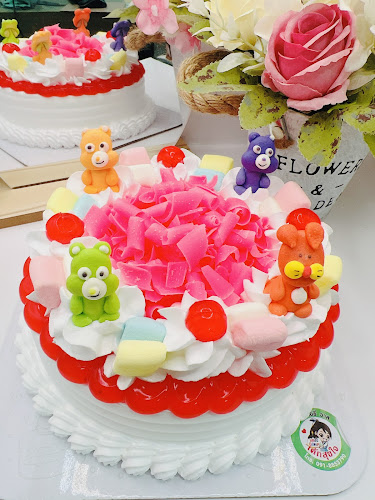 เค้กสุขใจ นครสวรรค์(สาขาใหญ่) - การบริการอาหารและที่พัก