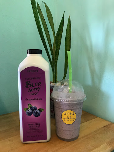 Uthai Coffee House - การบริการอาหารและที่พัก