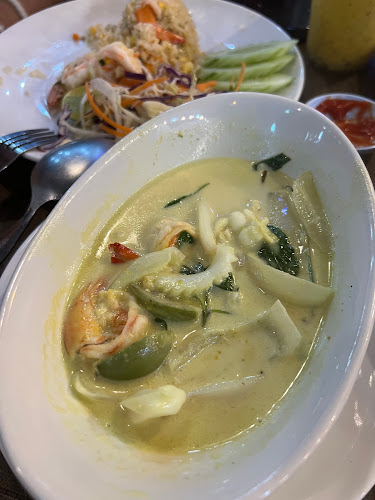 Sweet Chilli Restaurant & Bar @Karon Beach - การบริการอาหารและที่พัก