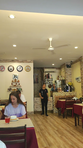 Opinii despre Русский ресторан "Подсолнух" în district - การบริการอาหารและที่พัก