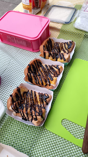 Comentarii opinii despre ร้านไก่ทอดเสียบไม้ & ชาไทย ชาเขียว