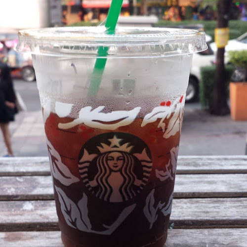 สตาร์บัคส์ สาขา เดอะเบย์พัทยา