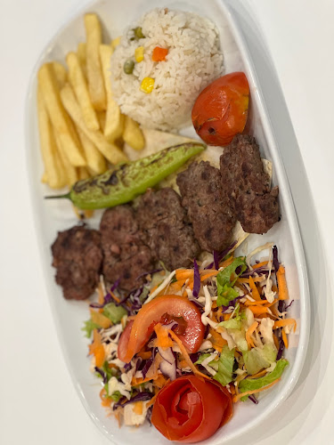 7.82542440798539, 98.29779692229565, ตำบล กะรน ภูเก็ต 83100