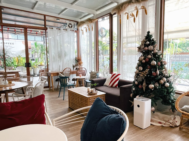 Unique Cafe' - การบริการอาหารและที่พัก