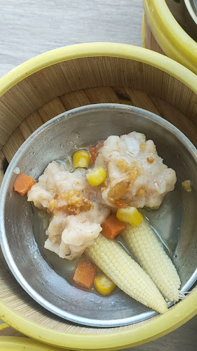 บ้านสวนคาเฟ่ แอนด์ เรสเตอรองส์ - การบริการอาหารและที่พัก