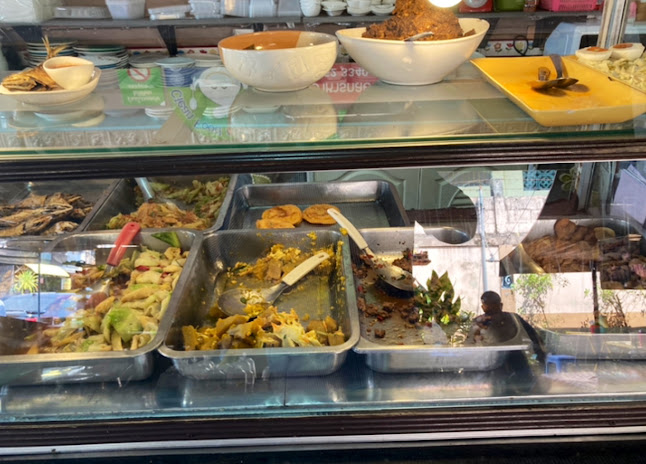 Opinii despre ร้านใต้ต้นมะม่วงภูเก็ต în อำเภอเมืองภูเก็ต - การบริการอาหารและที่พัก